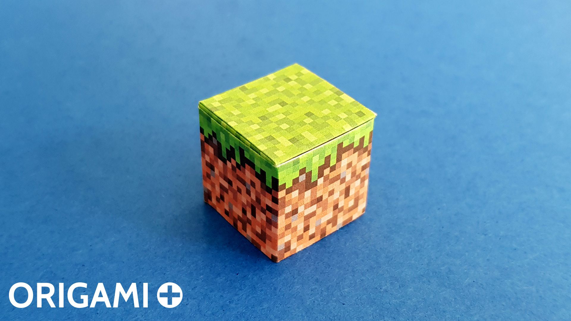 Origami Minecraft grass block texture and template