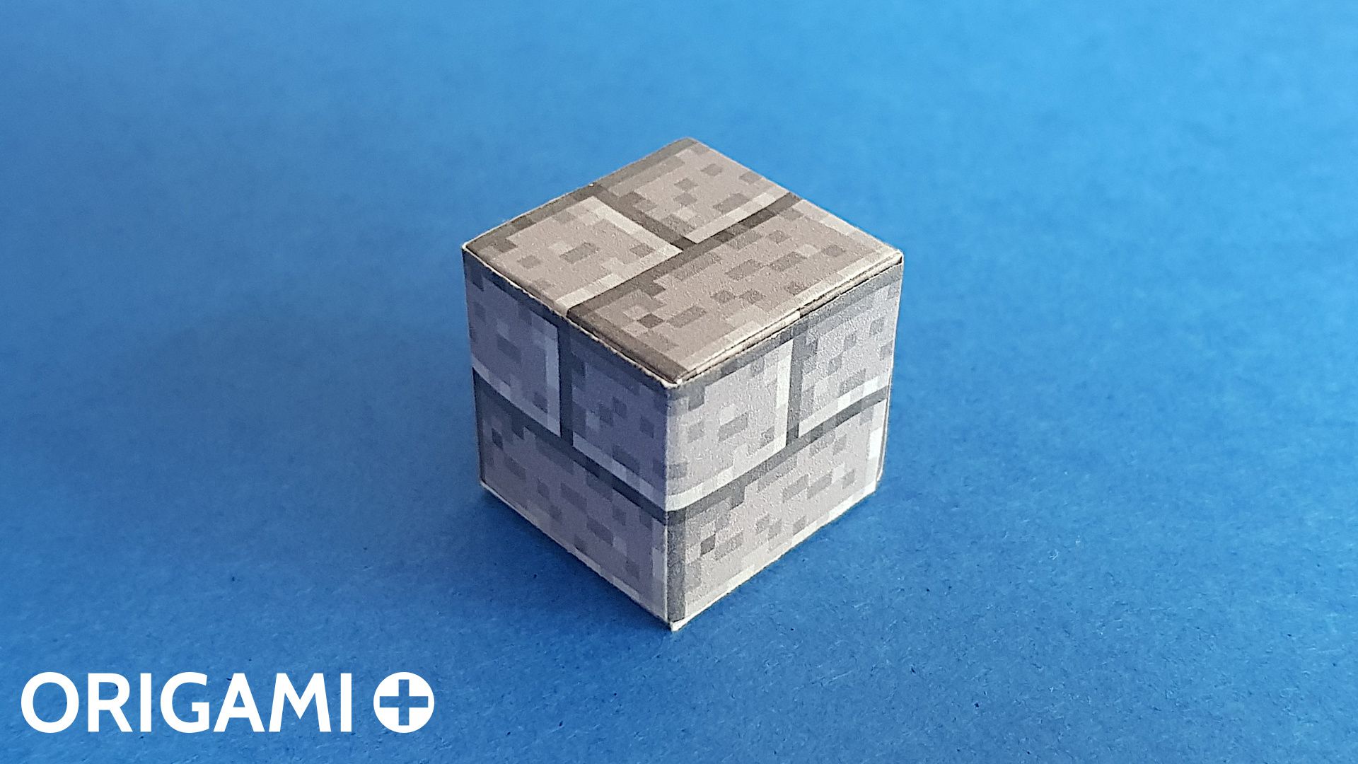 Origami Minecraft grass block texture and template