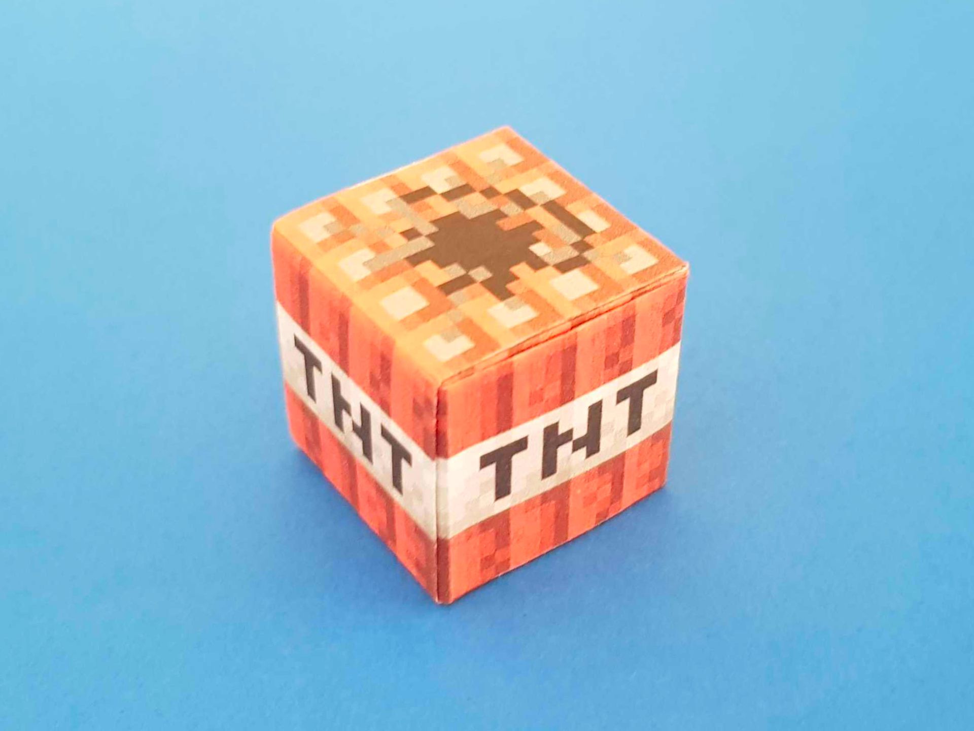 Origami Minecraft redwood wood block texture and template